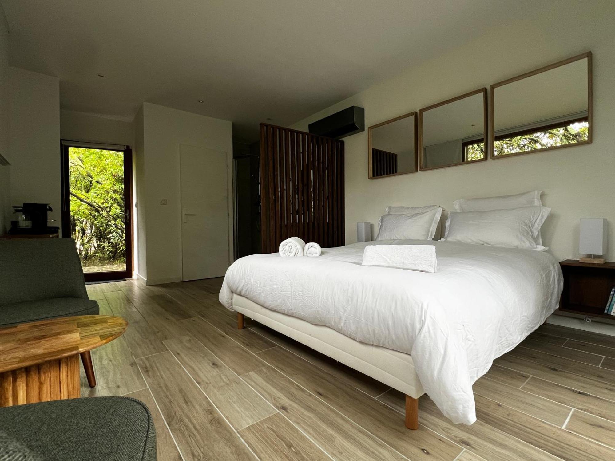 La Canopee Private Ecolodges Nimes Exterior photo